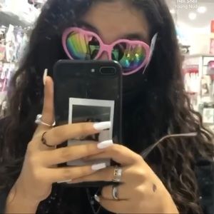 Meet your Posher, Karla